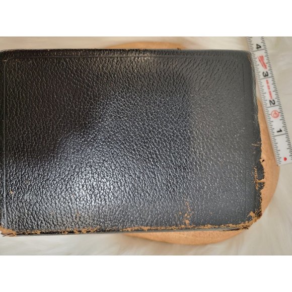 Vintage Holy Bible, Red Letter Edition, Revised Standard Version, Copyright 1962 - Picture 4 of 5